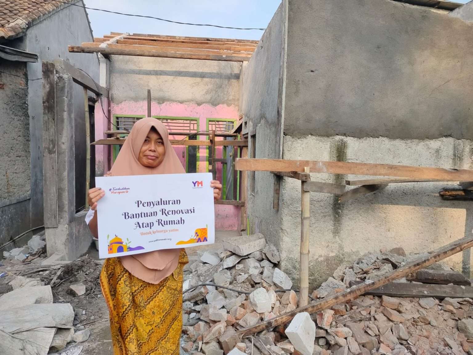 Progres Renovasi Atap Sekolah Sudah 40%